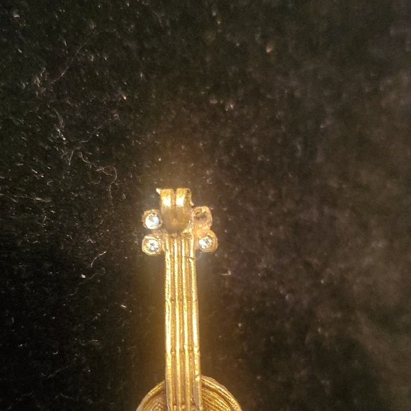 De Nicola Gold Tone Violin Brooch - Picture 2 of 4